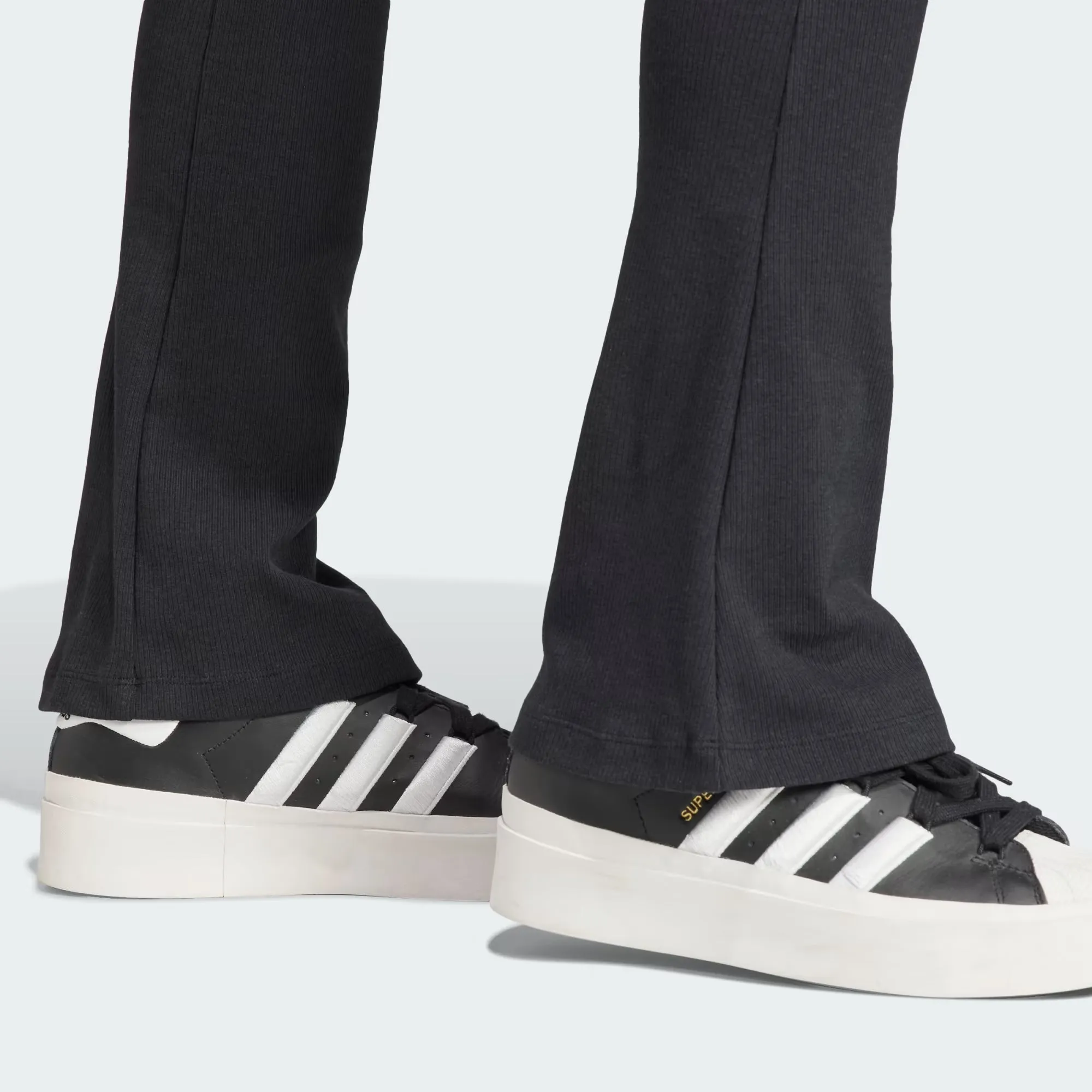 Adidas Originals | ESSENTIALS RIB FLARED PANTS  { BLACK