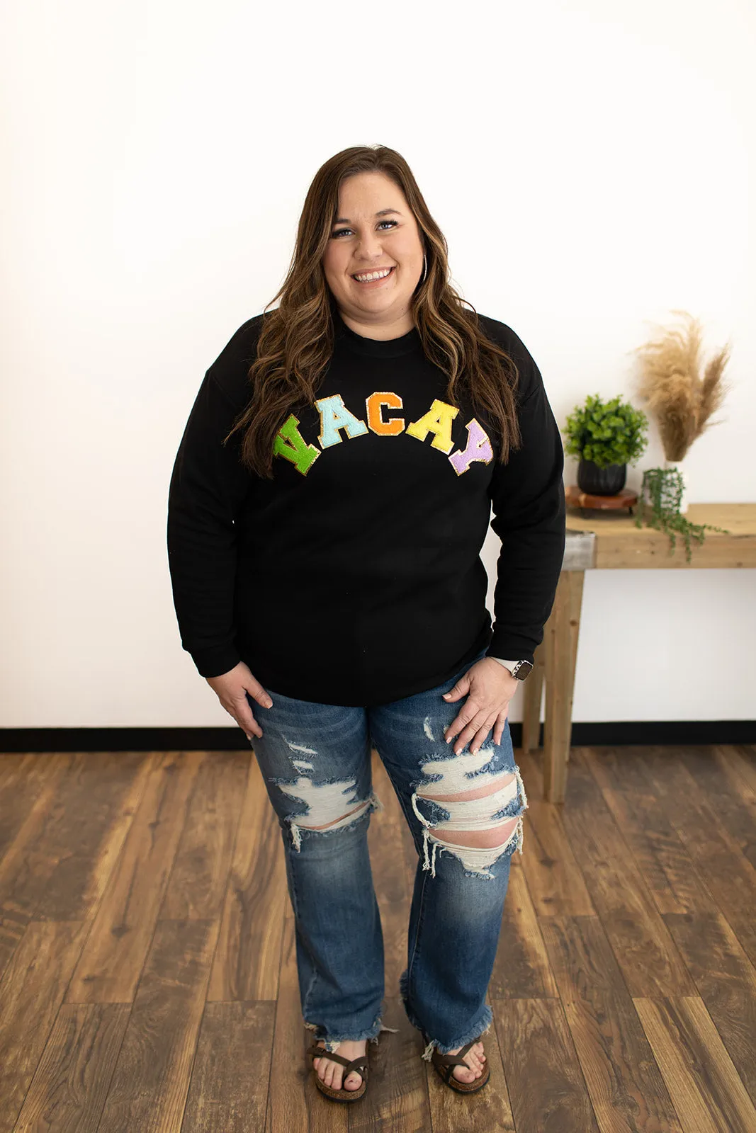 Black Vacay Patched Crewneck Sweatshirt (SM-2X)