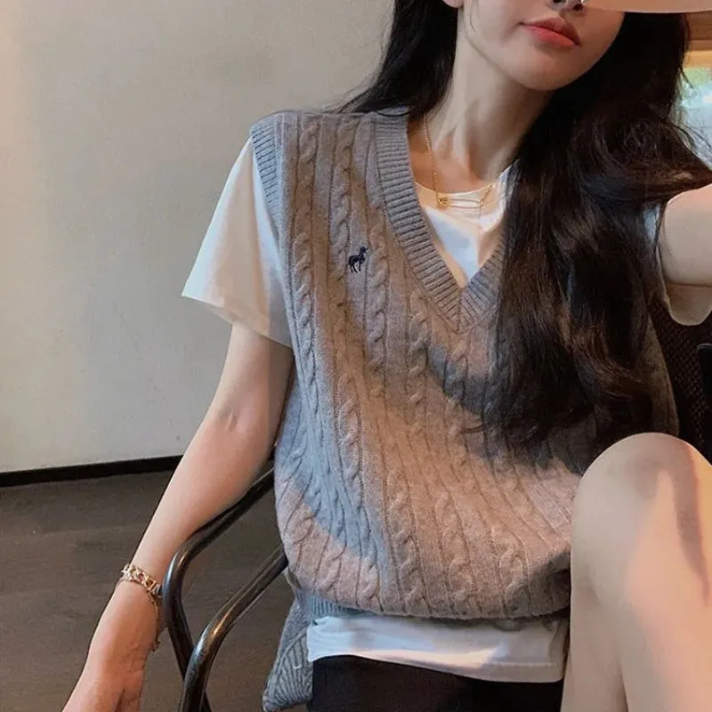 Bonnyshow  Embroidered V-neck Sweater Vest Women 2023 New Fashion Autumn Loose Knitted Outerwear Vintage Solid Sleeveless Female Top Warm