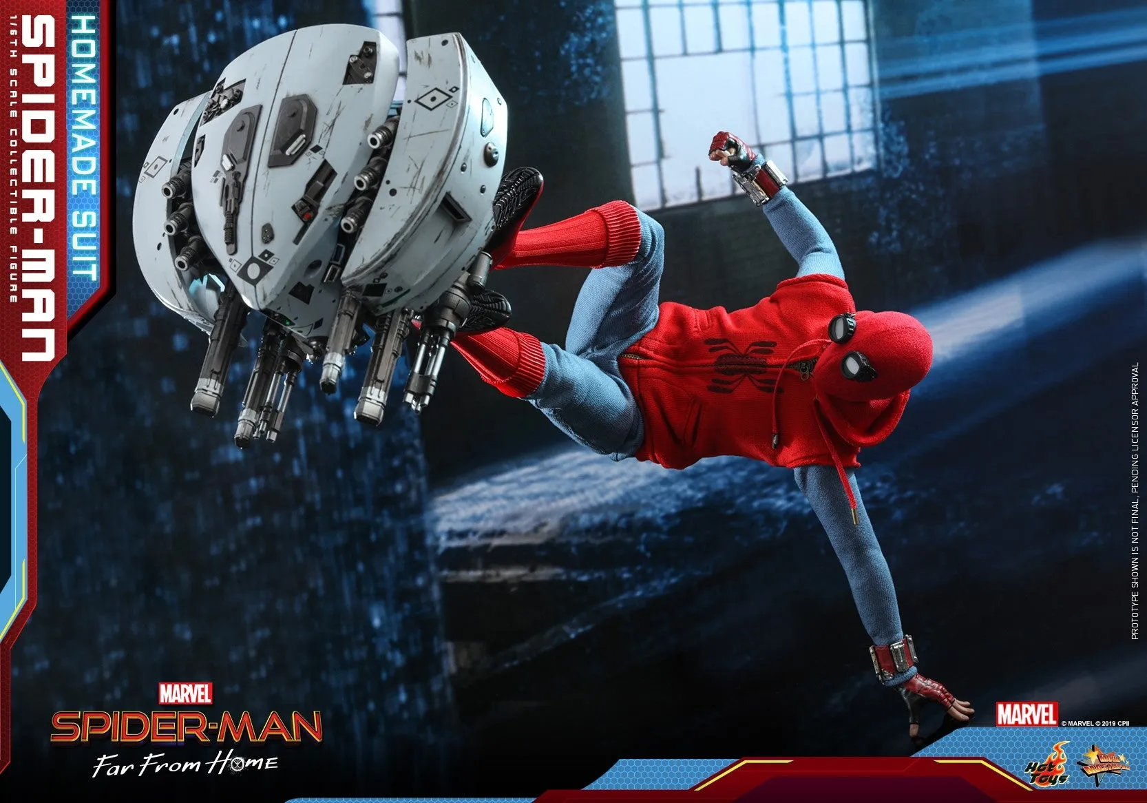 Hot Toys - MMS552 - Spider-Man: Far From Home - 1/6th scale Spider-Man (Homemade Suit Version) Collectible Figure