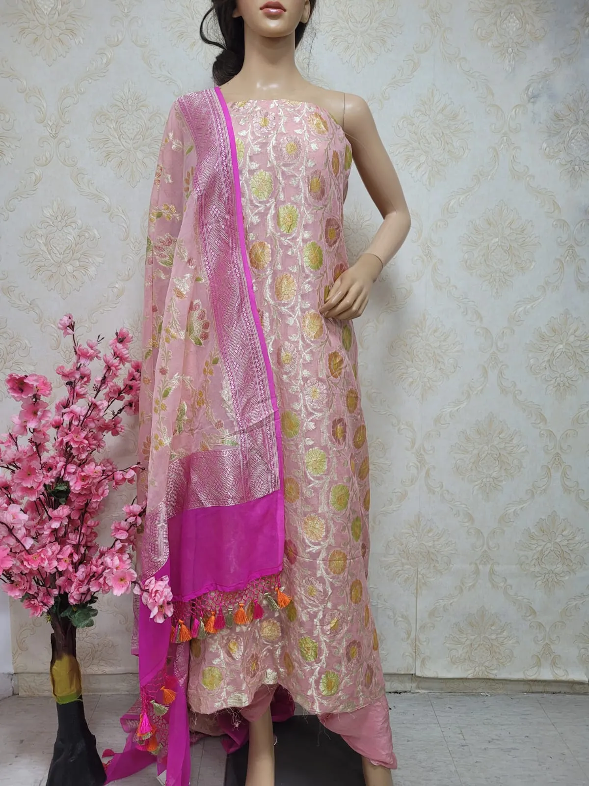 Pink Handloom Banarasi Pure Georgette Georgette Brush Dye Unstitched Suit Set