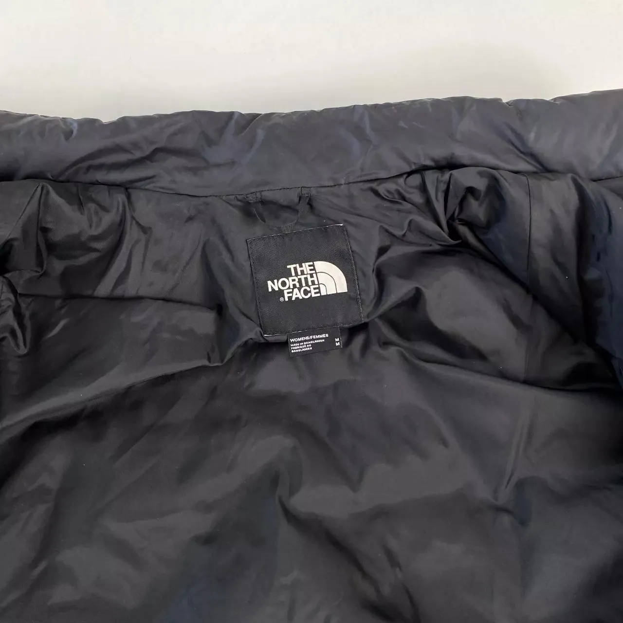 Preowned The North Face Womens 700 Down Puffer Jacket Size M Black TNF Outdoor.