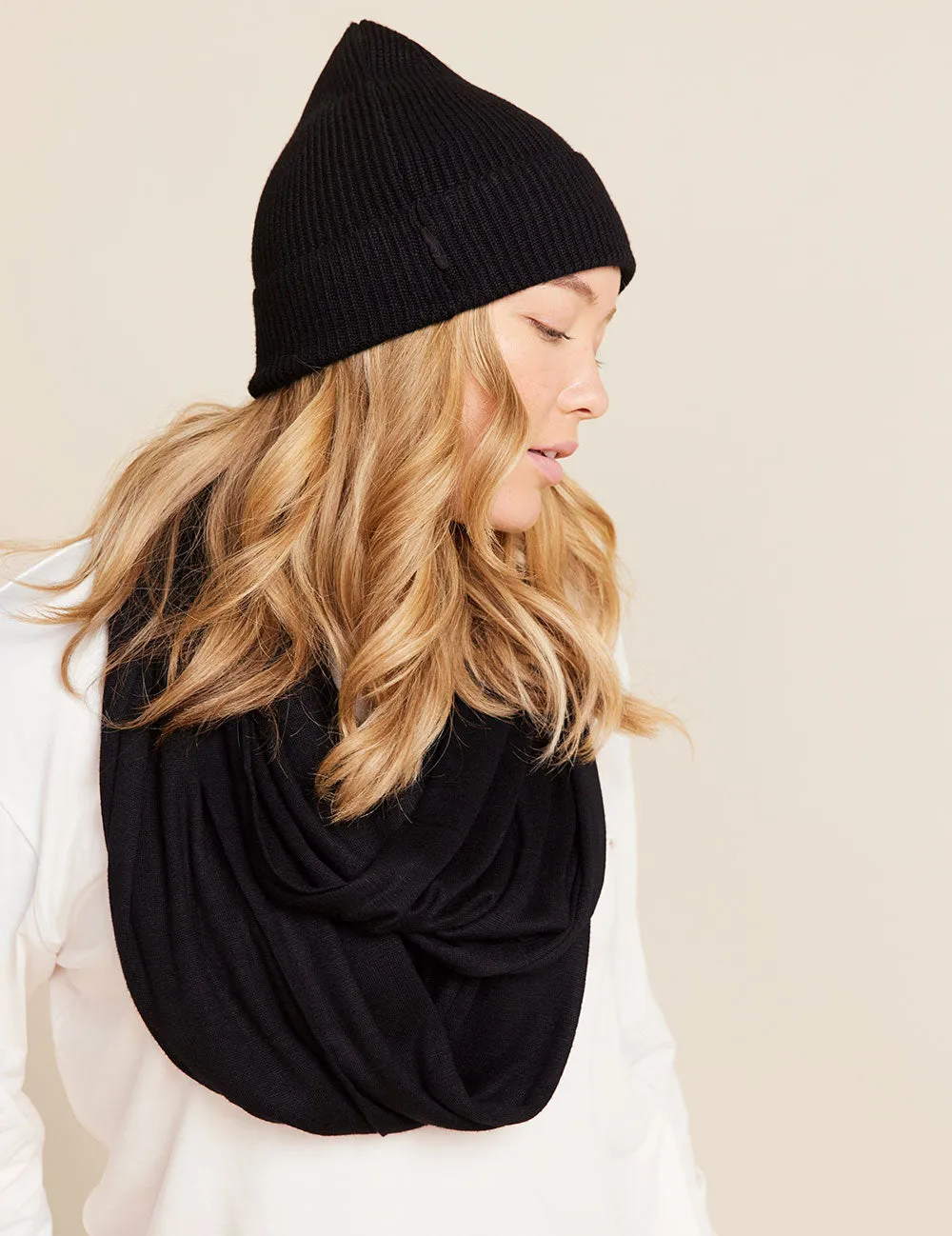 Ribbed Knit Beanie - Black