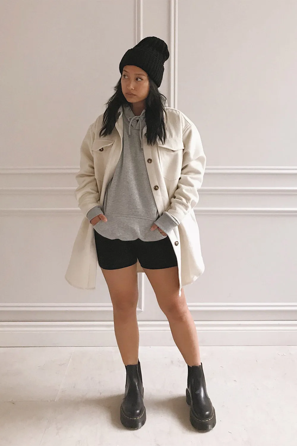 Vaagen Cream | Oversized Velvet Shirt Jacket w/ Pockets